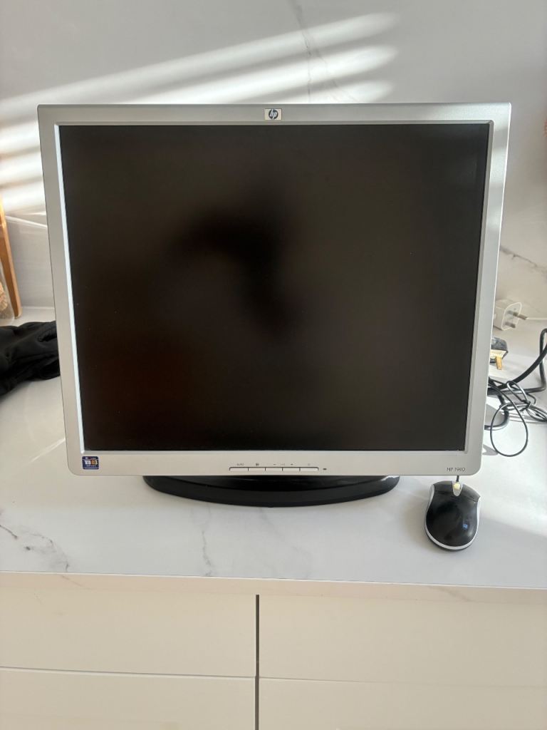 HP 17” Monitor 