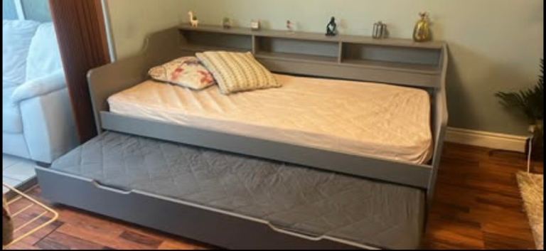 Grey Daybed / Sofa Bed with Mattress & Pull-Out Trundle