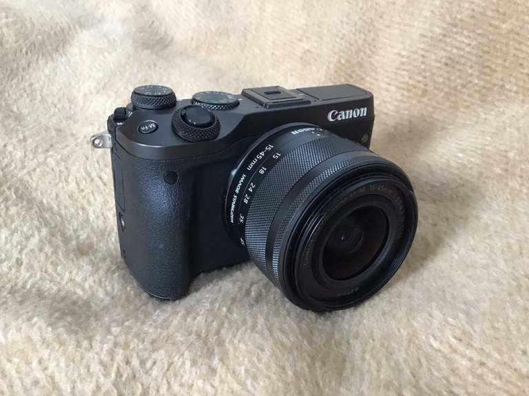 “SAVE £100” CANON EOS M6 CAMERA & EFM 15-45mm IS STM Zoom Lens, As New. A BARGAIN 