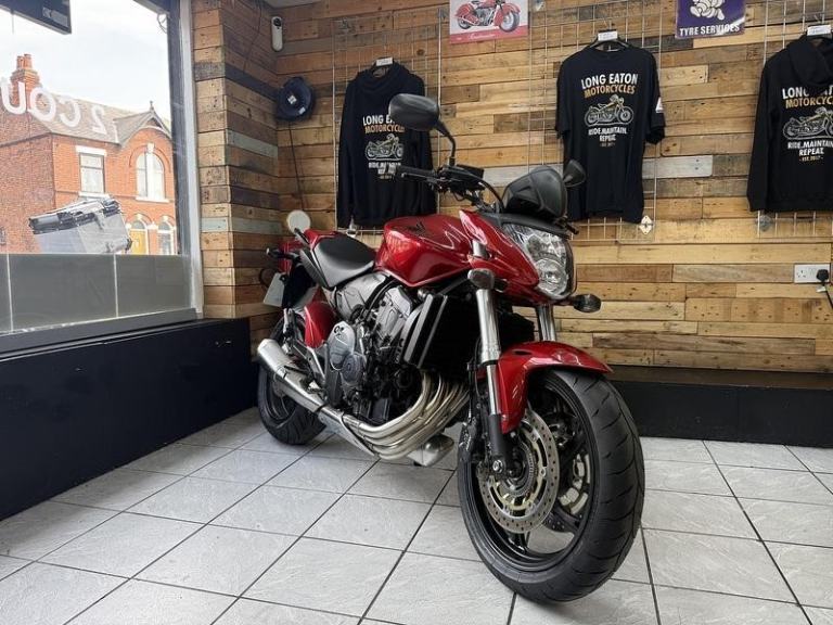 Honda CB600F Hornet 600  Naked 