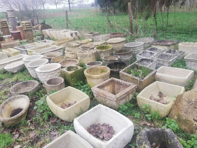 Pots, planters and garden ornaments