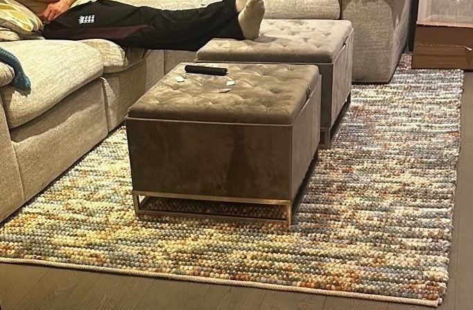 Multicoloured Bobble Rug – Brand New