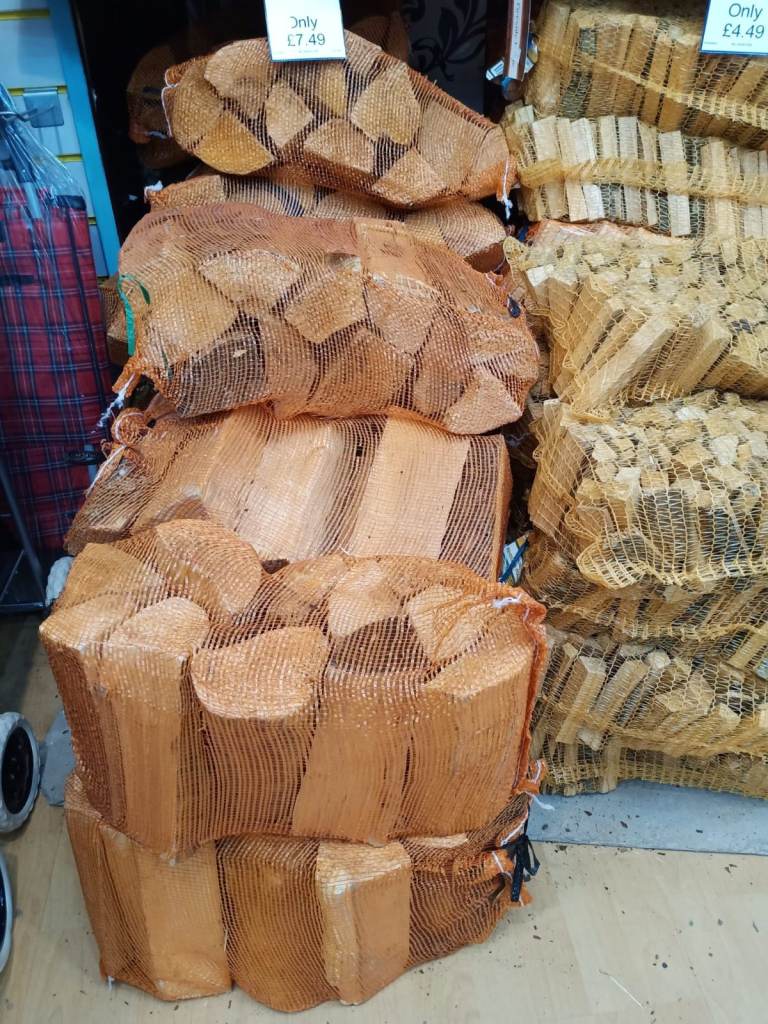 Wood / Kiln / Dried Logs / Peat Briquettes / House Coals in stock