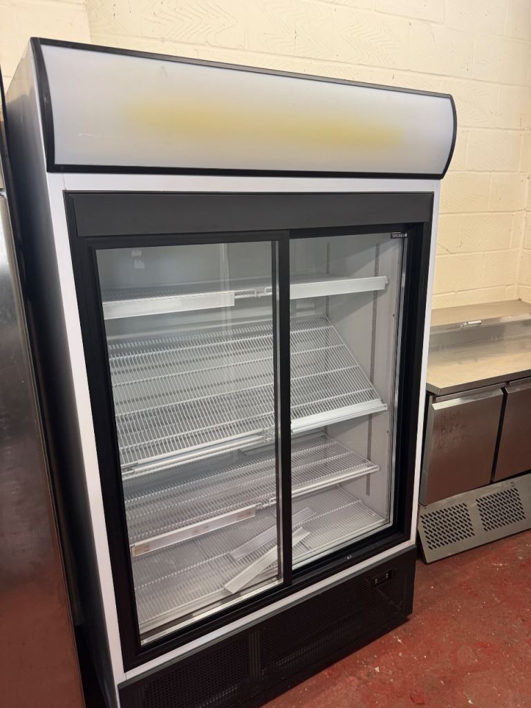 Commercial display fridge upright cafe shop restaurant takeaway supermarket 