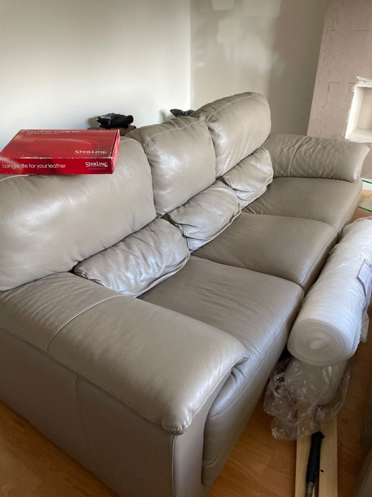 4&2 seater leather suite 