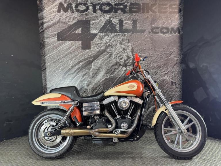 HARLEY DAVIDSON FXDB STREET BOB 1584 2010