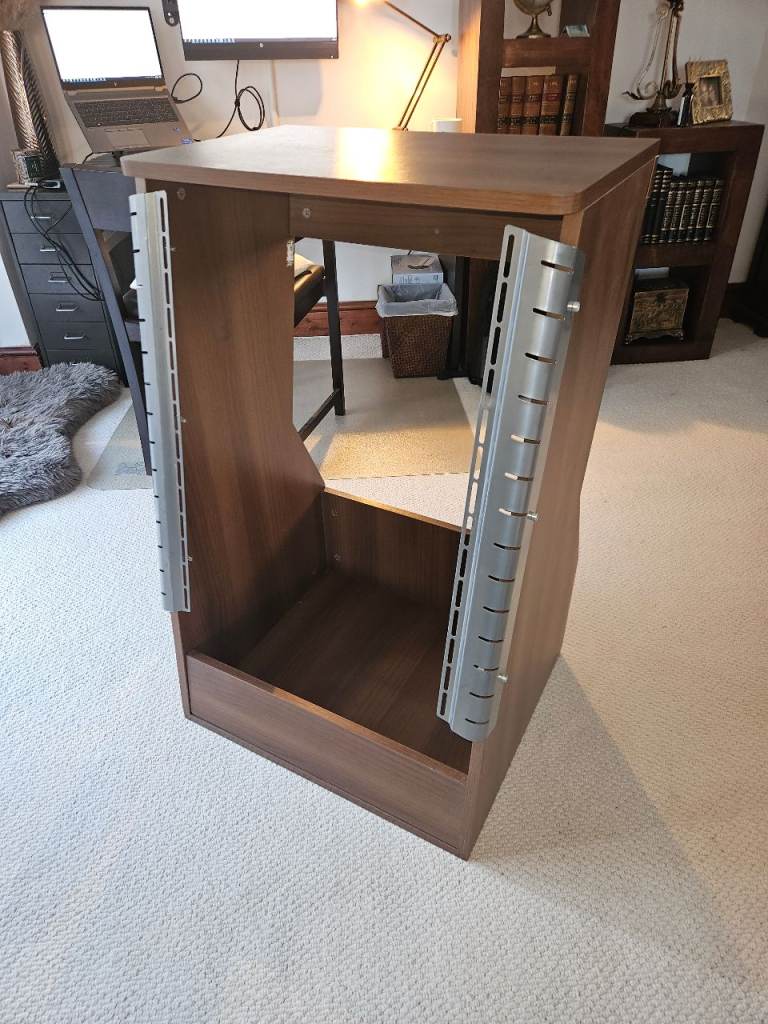 Studio Rack Cabinet inc Rack Nuts and Bolts