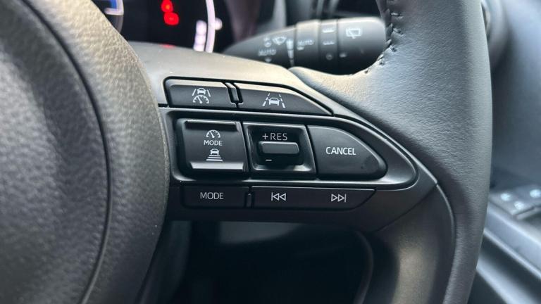  Toyota Yaris Cross 1.5 VVT-h Design SUV 5dr Petrol Hybrid E-CVT Euro 6 (s/s) (116 ps) Petrol/Ele...