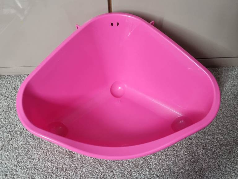 Large corner litter box for bunnies or guinea pigs