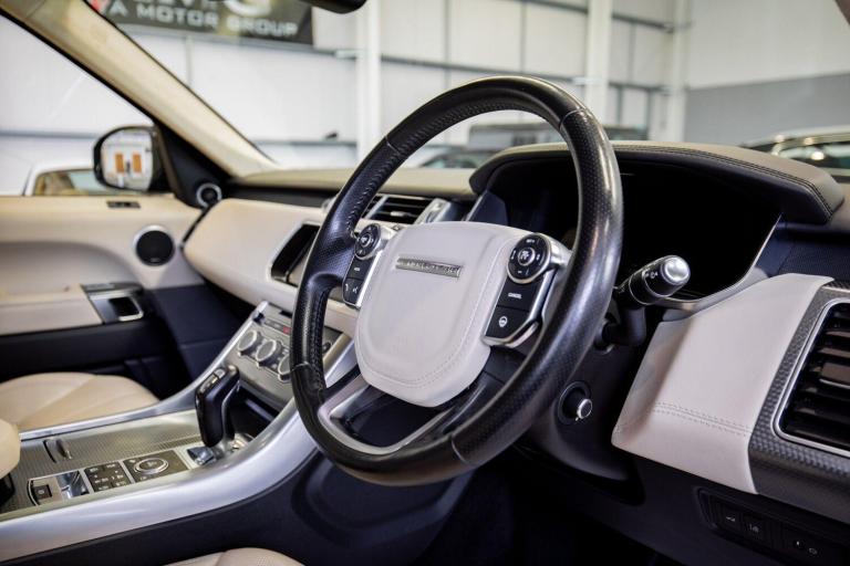 2017 Land Rover Range Rover Sport 5.0 V8 S/C Autobiography Dynamic 5dr Auto ESTATE PETROL Automatic