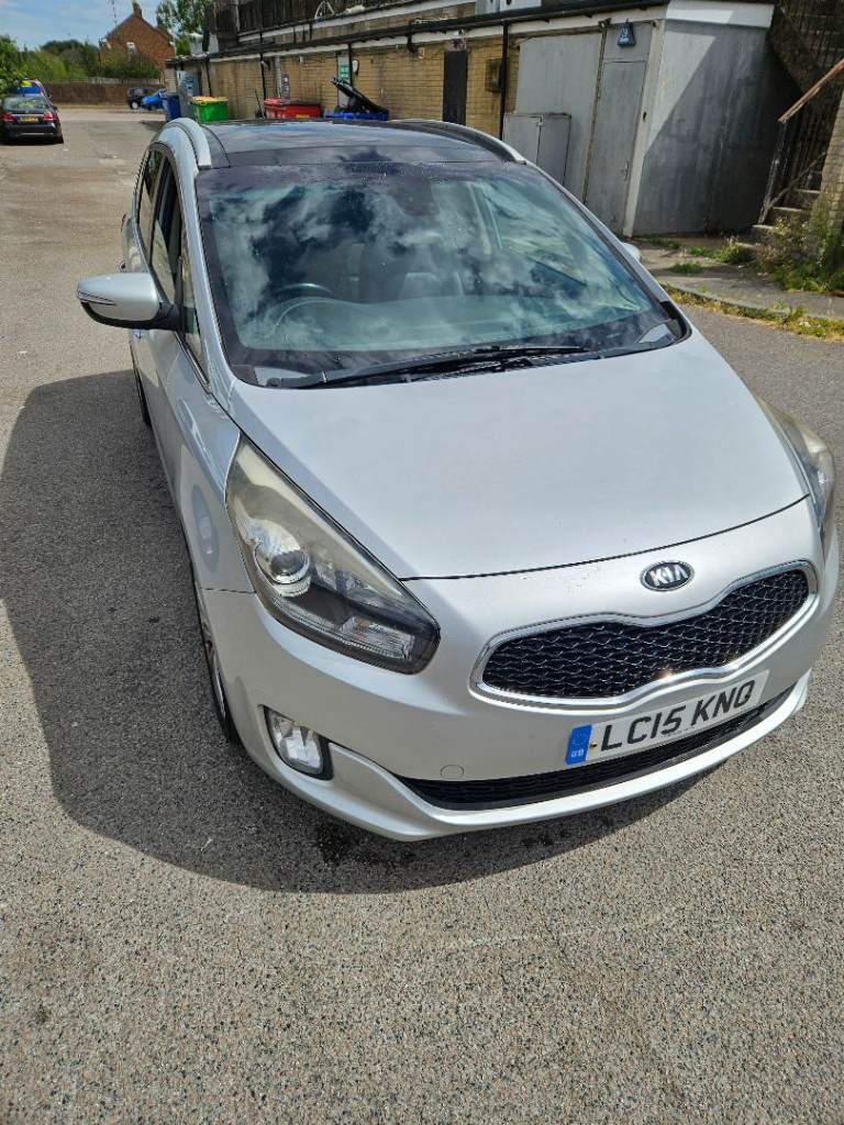 Kia Carens READ THE ADD