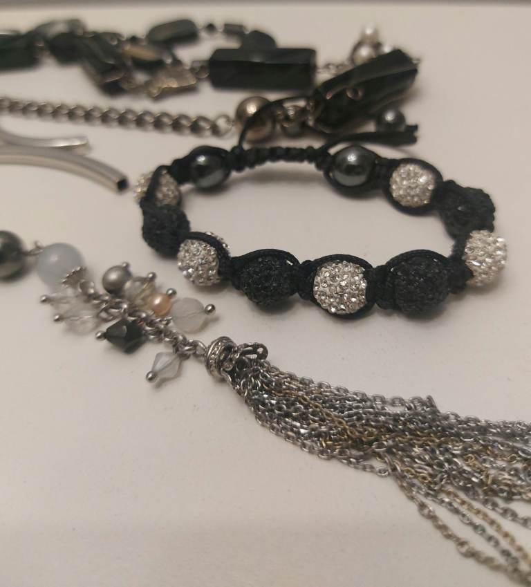 Job Lot Various of Vintage/ Fashion Costume Jewelleries Job Lot Bundle