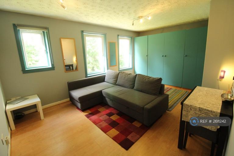 image for Studio flat in Bridge Of Don, Aberdeen, AB22 (#2611242)