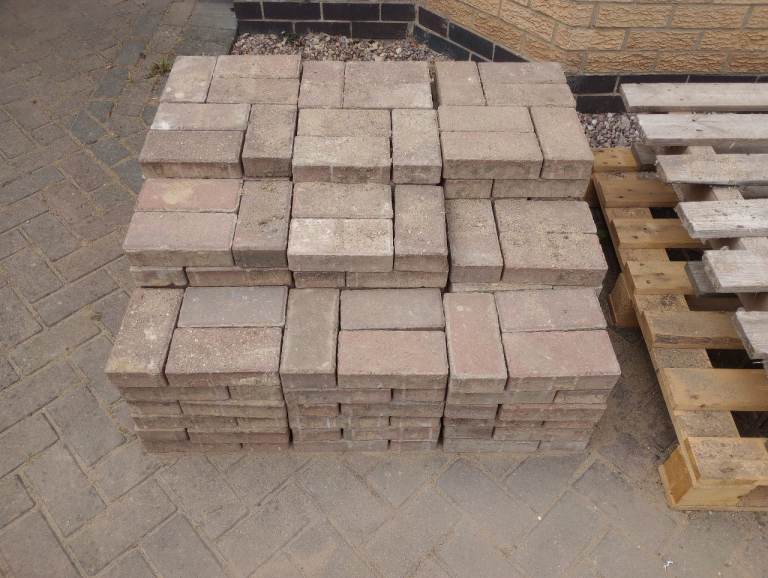 Paving blocks 