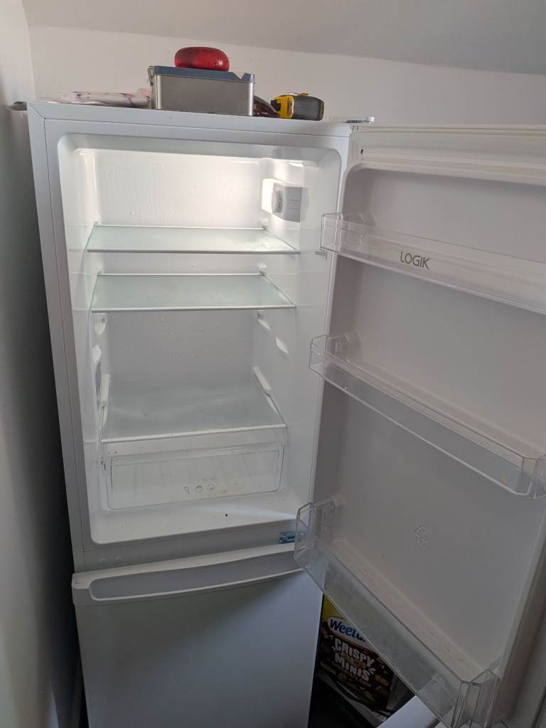 LOGIK L50BW23 60/40 Fridge Freezer - White