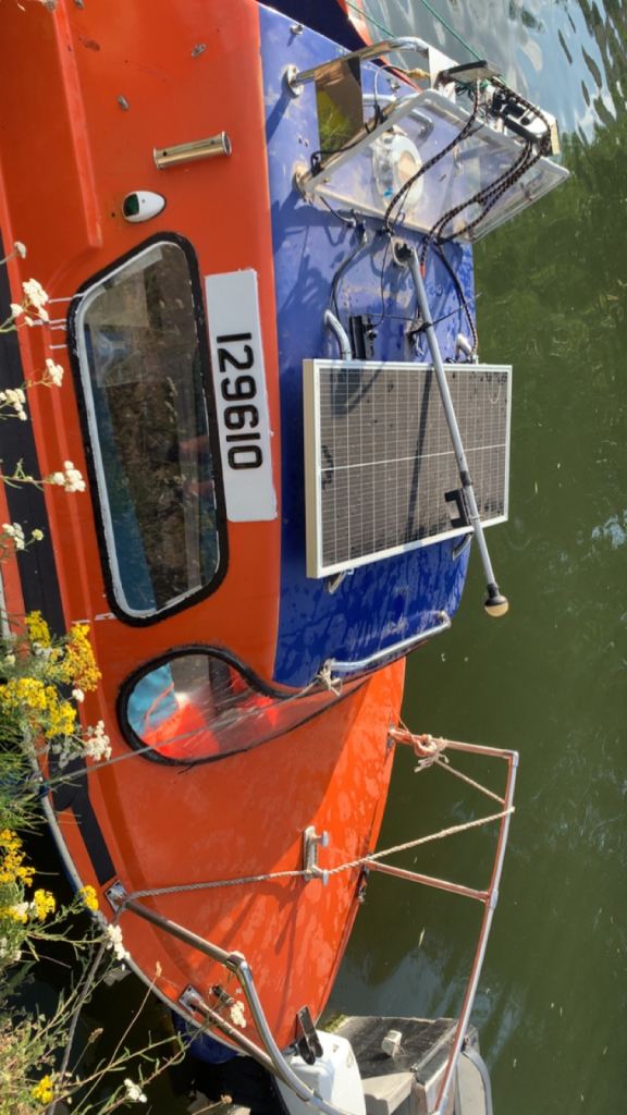17ft cabin cruiser/LifeGuard boat for sale !