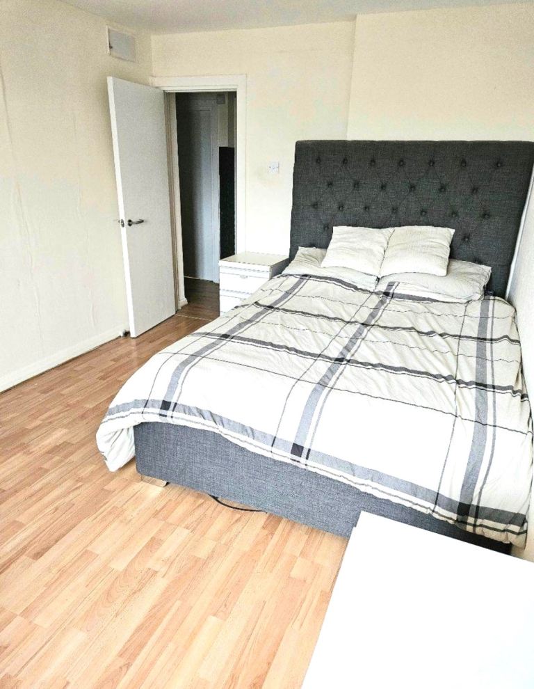 Double room including bills for single occupancy Postcode TW5 9RJ