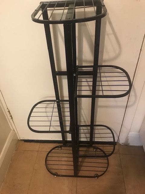 Metal Plant Stand. 
