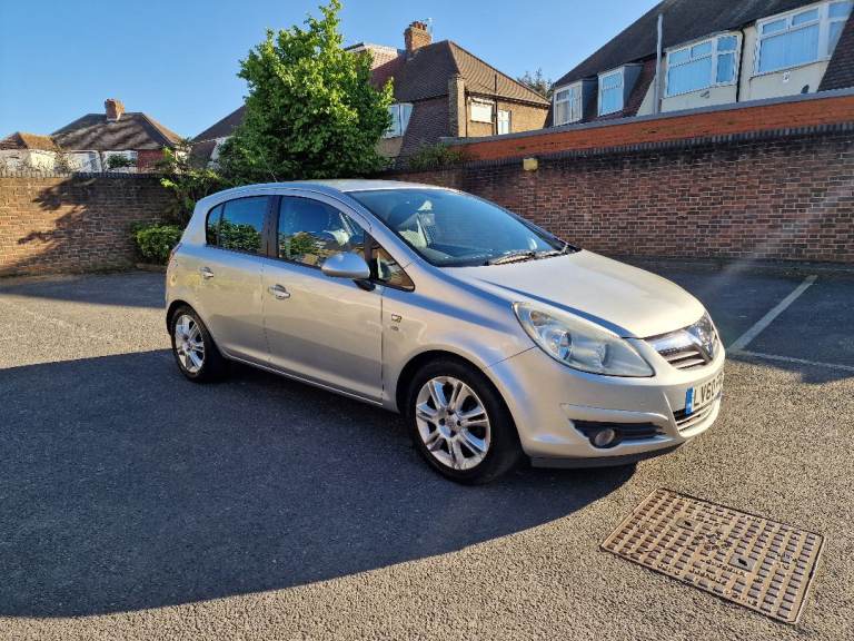 VAUXHALL Corsa 1.4i 16v 5dr Petrol SE Automatic