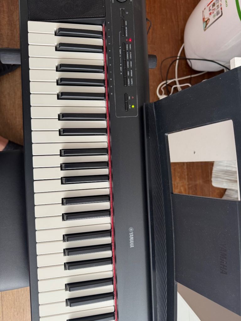 Yamaha Piaggero NP-12 keyboard + chair – £110