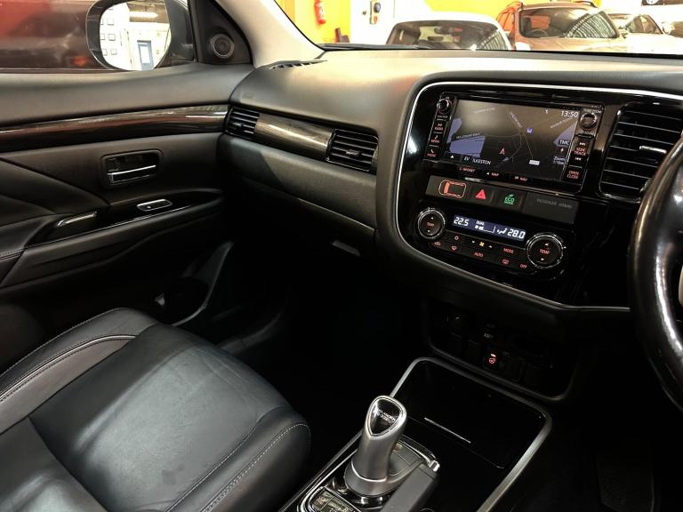 2016 Mitsubishi Outlander 2.0 PHEV GX4h 5dr Auto ESTATE PETROL/ELECTRIC Automatic