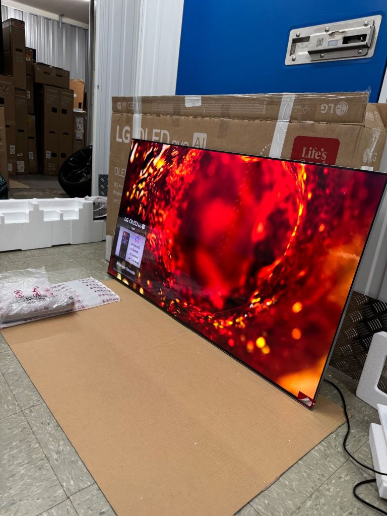 NEW OLED LG G5 55 inch evo AI 4K HDR Smart TV 2025 (Stand Version) — OLED55G56LS