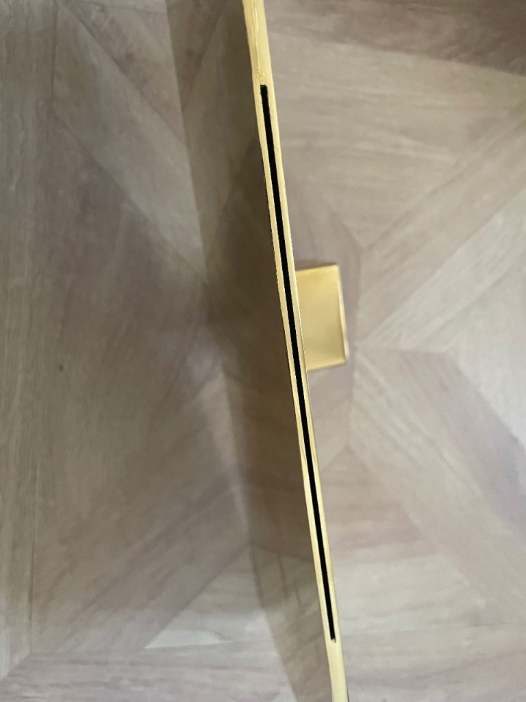 Polished gold faucet tap
