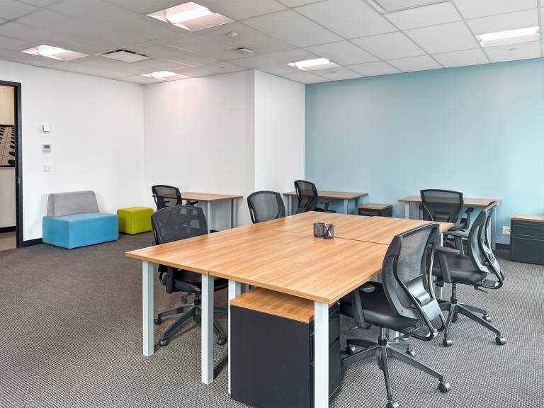 Chelmsford - CM1 2PZ \ Large Office Space Ideal for Up to 15 Desks