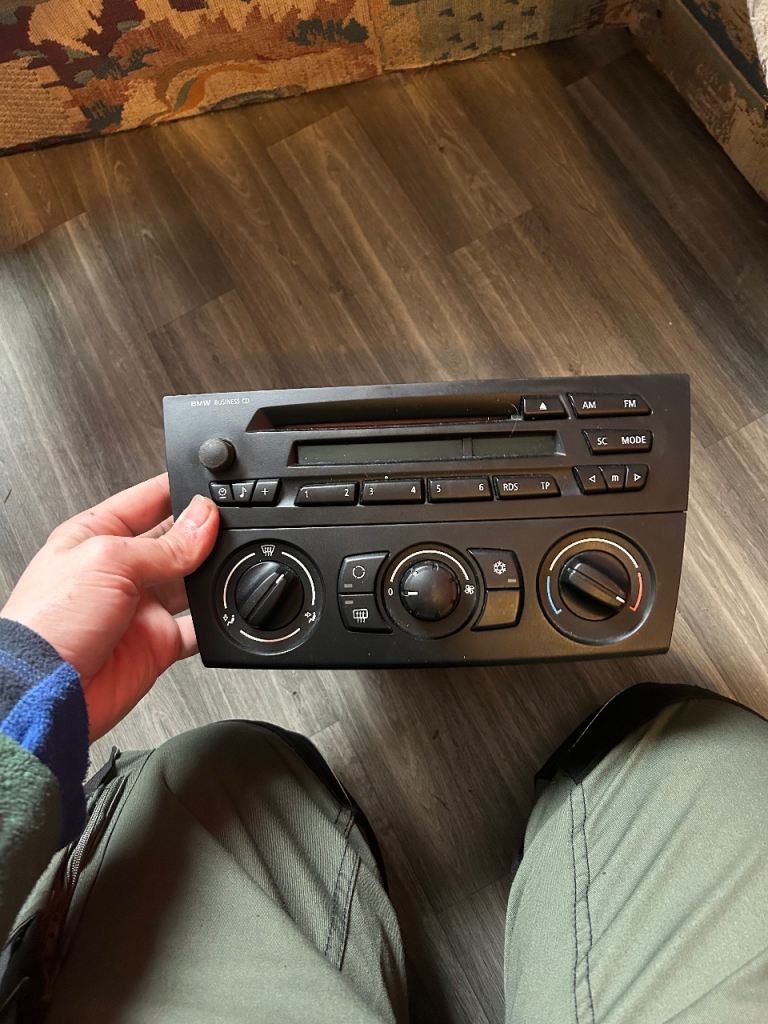 BMW 1 series radio and heating controls