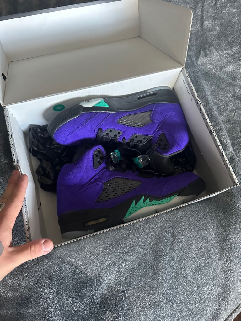 Jordan 5 alternate grape Size 8