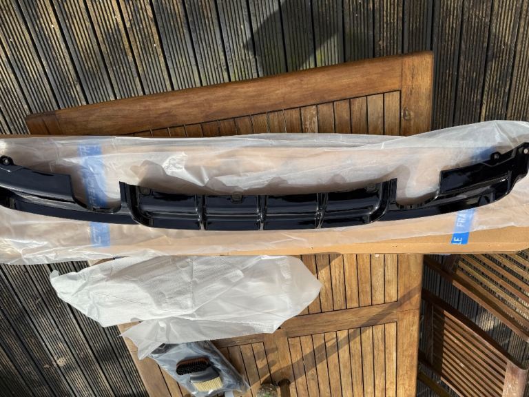 CT Carbon Gloss Black F30 diffuser