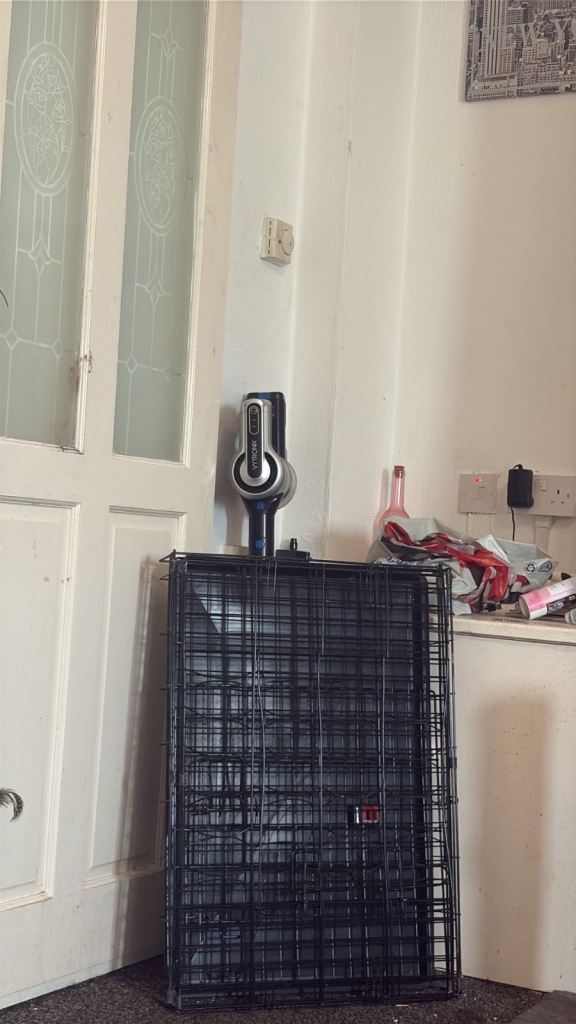 Medium dog cage / crate 