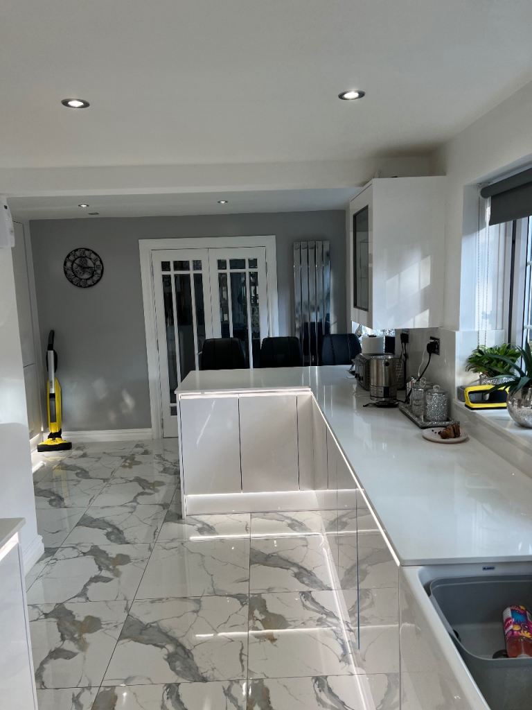 A LOVELY FURNISHED ROOM