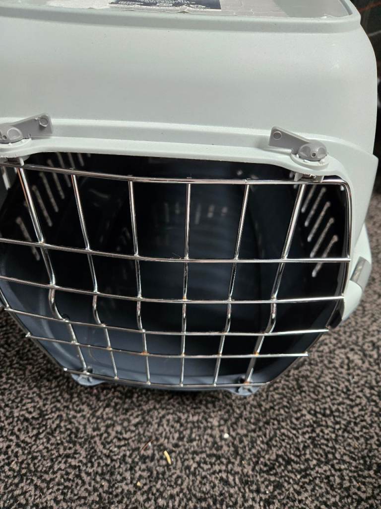 Small cat/ dog carrier