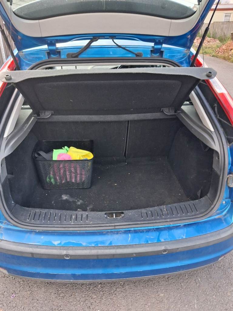 Ford, FOCUS, Hatchback, 2005, Manual, 1596 (cc), 5 doors