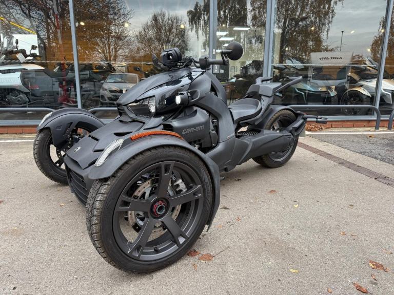 2022 CAN-AM RYKER 900cc Fully Automatic Spyder Trike 2 Seater model in black