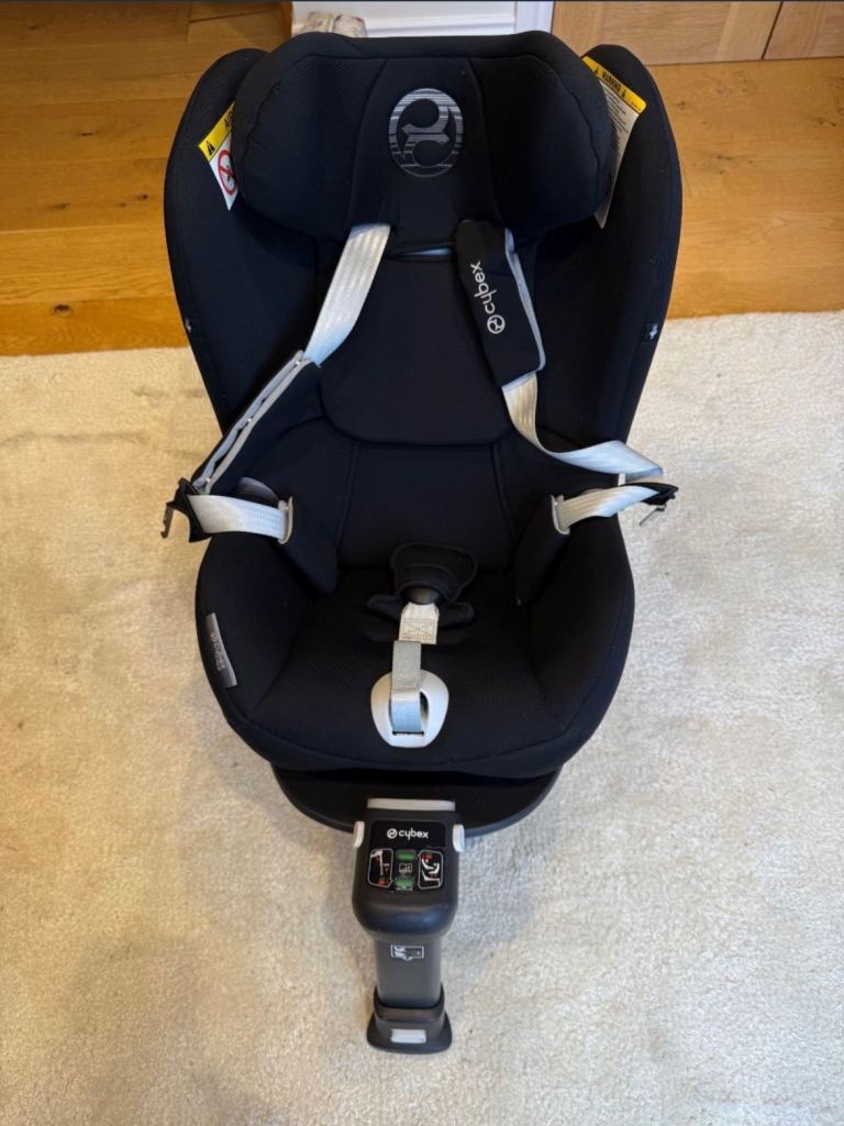 Cybex Sirona M2 i-Size Car Seat + Isofix Base (Price Negotiable)