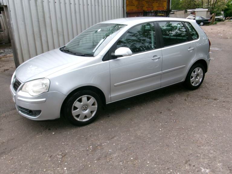 Volkswagen Polo 1.4 S 5dr 2005(55), automatic, petrol, cheap to run