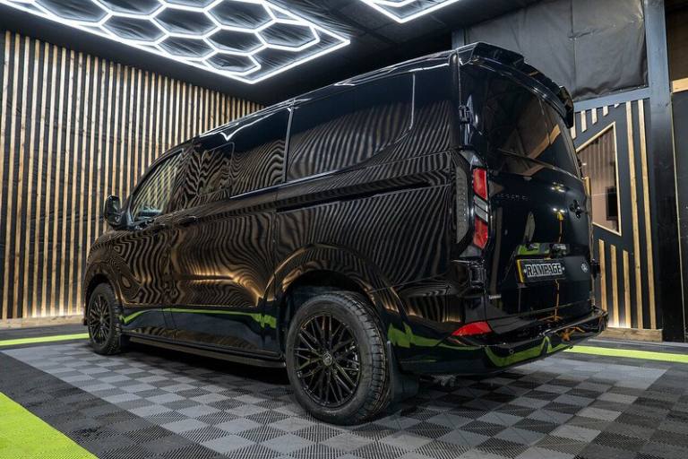  Ford Transit Custom 320 Limited L2 2.5L Auto Plug-in Hybrid Crew Cab HYBRID Automatic