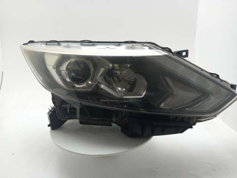 Nissan Qashqai Headlamp Headlight O/S 2014-2017 5 Door Hatchback Rh