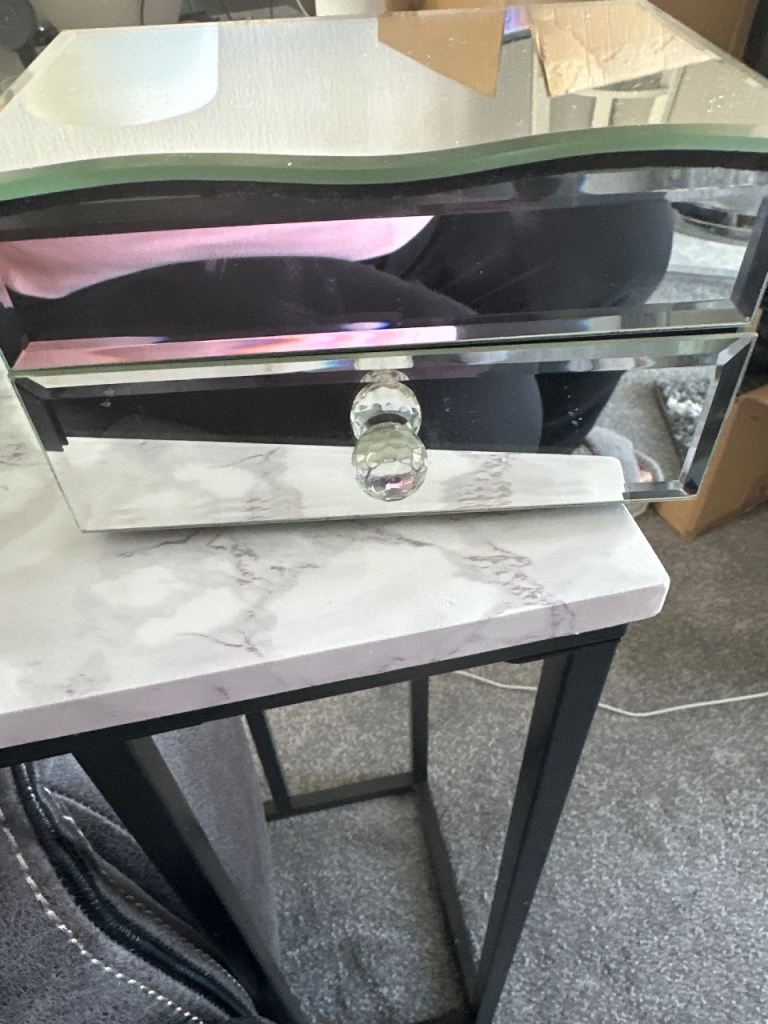 Small glass jewellery box