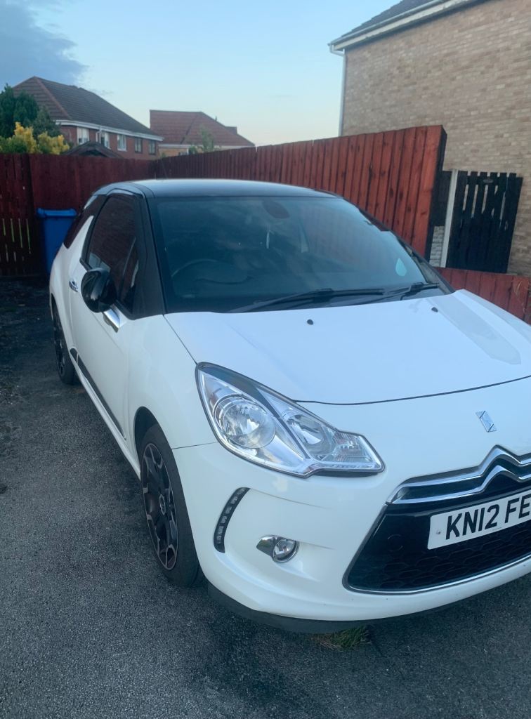 Citroen, DS3, Hatchback, 2012, Manual, 1598 (cc), 3 doors