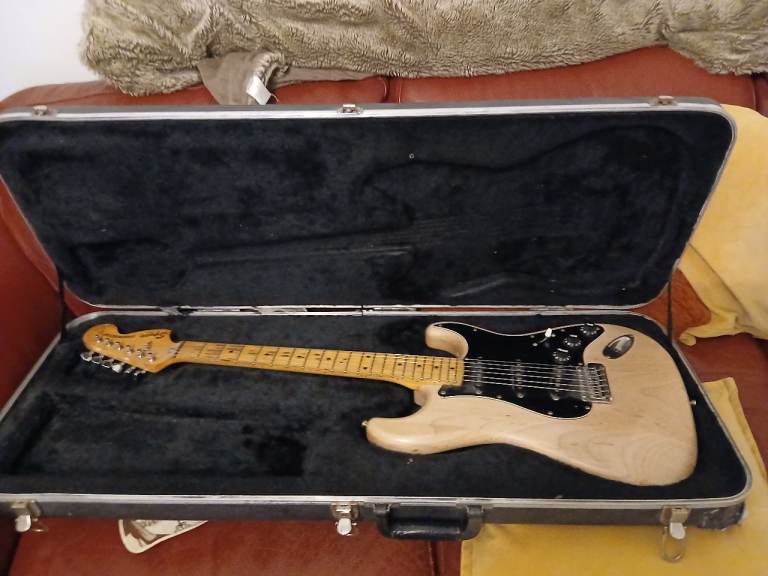 Fender Japan SQ Squier Stratocaster 