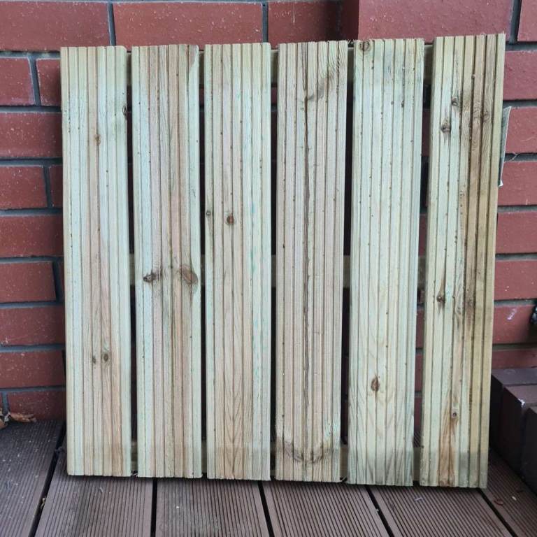 Wood pallet 60cm x 60cm