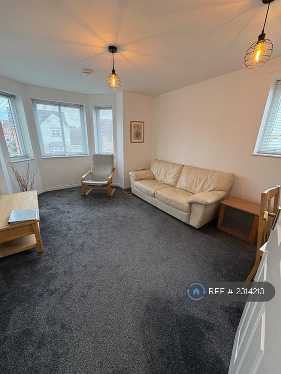 2 bedroom flat in Gogarloch Road, Edinburgh, EH12 (2 bed) (#2314213)