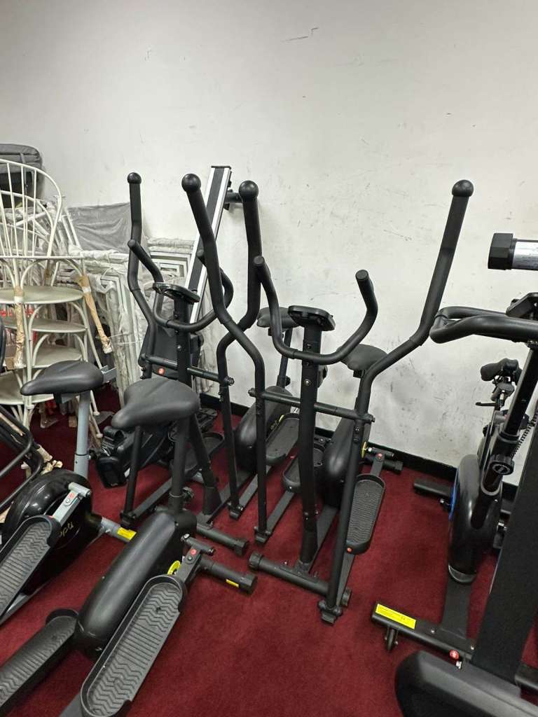 Pro Fitness 2-in-1 Cross Trainer and Exercise Bike