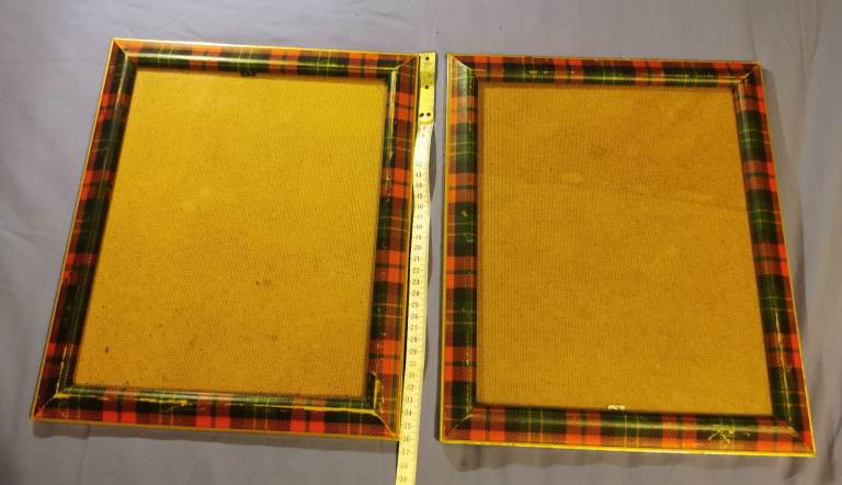 Red Plaid Picture Frames 2 with Glass – Perfect for Art Projects