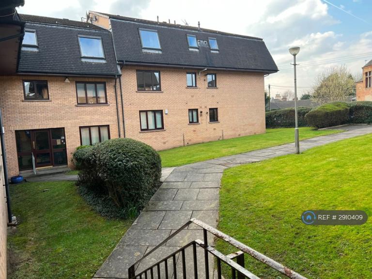 2 bedroom flat in Shawhill Road, Glasgow, G41 (2 bed) (#2910409)