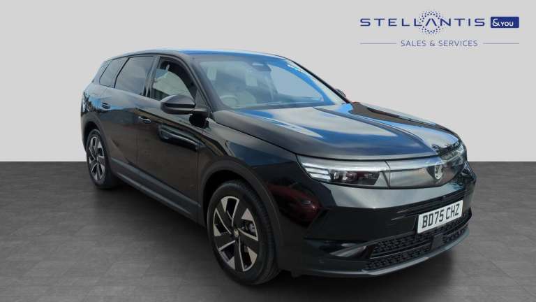2025 Vauxhall Grandland 1.2 Ultimate SUV 5dr Petrol Hybrid e-DCT Euro 6 (s/s) (136 ps) SUV Hybrid...