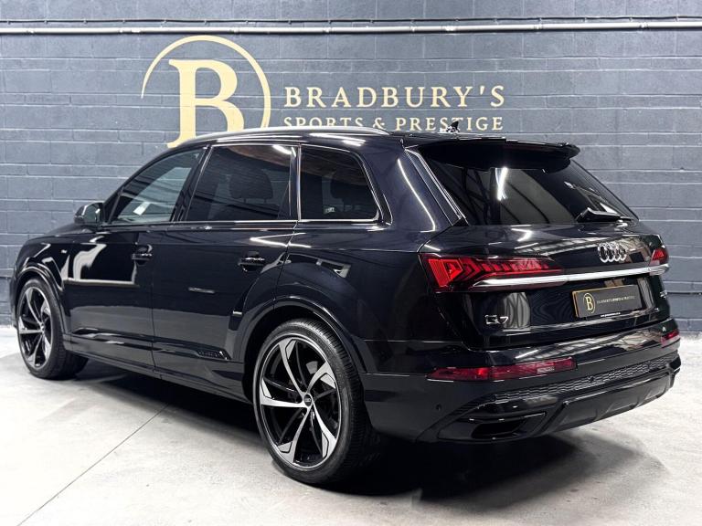 AUDI Q7 3.0 TFSI V6 55 Black Edition 2021